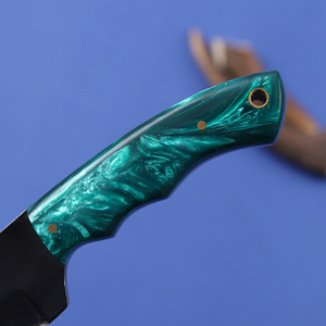 Cuchillo de caza nórdico de acero al carbono con recubrimiento en polvo, hoja fija biselada, punta caída, grado industrial, resina verde - Product Image 5