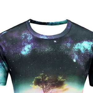เสื้อยืดคอกลมผู้ชายแบบซับลิเมชั่น ผ้าฝ้าย 100% น้ำหนักเบา ลายกาแล็กซี่ แห้งเร็ว ระบายอากาศได้ดี เหมาะสำหรับเล่นกีฬา รับผลิตแบบ OEM ODM จากโรงงาน - Product Image 4