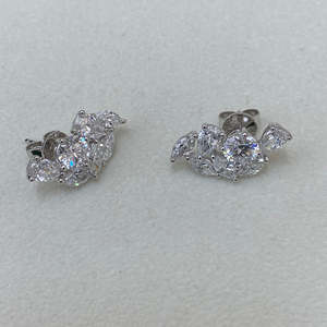 Pendientes de tuerca tipo escalera de oro de 10K, 14K, 18K con diamantes cultivados en laboratorio de múltiples formas (marquise, pera, redondos) certificados por IGI para mujer - Product Image 2