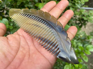 Hermoso cuerno de búfalo pulido, peine para el pelo de boda, artesanía Natural, diseño de hoja, estilo europeo, regalo personalizable para el Día de la madre - Product Image 5