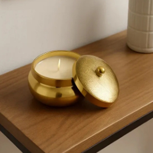 Portavelas Redondo de Latón con Tapa, Portavelas Decorativos Chapados en Oro - Product Image 1