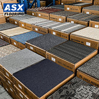 Moquette de luxe pour hôtel, tuiles de moquette commerciales en nylon PP, tuiles de moquette faciles à poser soi-même, 50x50