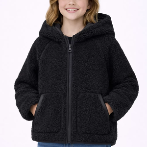 Veste à capuche en polaire Teddy pour filles noires, manteau d'hiver doux en sherpa zippé pour enfants, vêtement d'extérieur en peluche confortable et chaud avec poches avant - Product Image 1