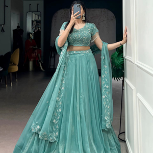 Lehenga Choli Dupatta indien en soie brodée, prêt-à-porter, best-seller, tenue de fête et de mariage avec robe en soie - Product Image 1
