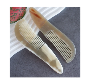 Peigne en corne de buffle naturelle, accessoire de salon, peigne en corne naturelle de haute qualité, poli, taille personnalisée - Product Image 1