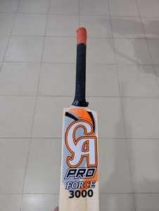 Bate de Cricket CA Pro Force 3000 Vintage para Zurdos, Hecho a Mano en Madera Ecológica, Ligero y Duradero, 38 mm de Grosor, para Entrenamiento Deportivo - Product Image 1