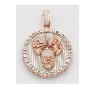 Colgantes y Dijes de Plata 925 para Hombre con Incrustaciones de Diamantes VVS Moissanite, Colgante Estilo Rapper Disponible para la Venta - Product Image 3