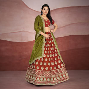 ชุดเลเฮนกาโชลีผ้าไหมเฟนดี้ ลายทอคลาสสิก ปักลายประดับอย่างสวยงาม |   ชุดปาร์ตี้สำหรับผู้หญิง แบบดั้งเดิม ไม่ยับ แห้งเร็ว - Product Image 4