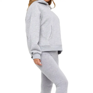 Sudadera con Pedrería Brillante, Sudadera Básica Unisex con Diseño de Pedrería, Personaliza Tu Propia Sudadera con Pedrería de Alta Calidad y Estilo Moderno - Product Image 4