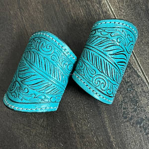 Support de Foulard en Cuir Véritable Façonné à la Main, Style Western, avec Plumes – Accessoire de Mode Cowboy et Cowgirl – Vente en Gros - Product Image 2