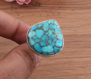 Bague en argent sterling avec sertissage en turquoise bleu cuivre, faite à la main, cadeau classique de mariage et d'anniversaire pour elle - Product Image 2