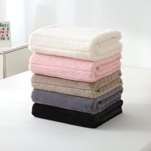 Coperta in Finta Pelliccia a Righe Beige 50x60 Pollici per Adulti e Adolescenti - Product Image 6