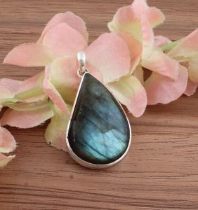 Colgante de Labradorita Natural en Plata de Ley, Gema Azul Fuego, Joyería Clásica, Bañada en Rodio, Certificada por IGI, para Ocasiones Especiales - Product Image 6