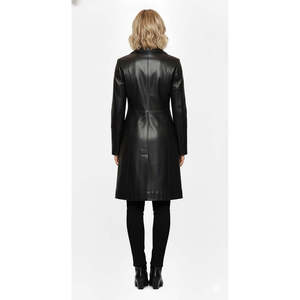 Abrigo de Piel de Oveja Negra Hecho a Mano de Lujo para Mujer, Talla XS, Tejido de Tela Suave al Tacto, Botones Cubiertos de Cuero para Invierno - Product Image 1