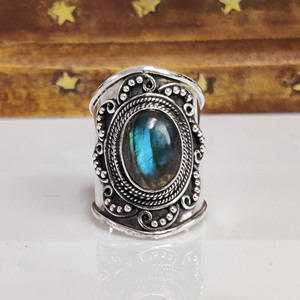 Bague en labradorite naturelle, bijoux en pierres précieuses faits à la main, bague en pierre à reflets bleus, cadeau unique pour femmes - Product Image 4