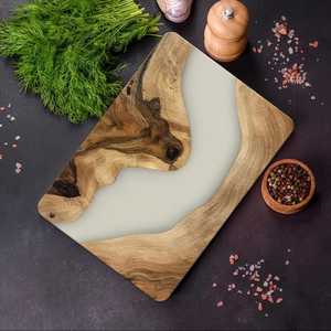 Planche à découper contemporaine en bois d'acacia et résine époxy, planche à découper artisanale de qualité supérieure, durable, pour charcuterie, fromage, pain - Product Image 5