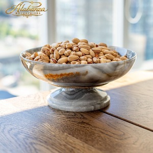 Tazón para Dátiles de Mármol Blanco Alabanza con Base de Cobre, Plato para Servir Hecho a Mano para Ramadán - Product Image 2