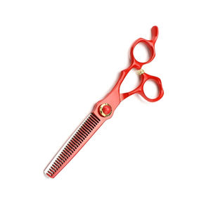 Tijeras de Peluquería Personalizadas para Cortar y Entresacar Cabello, Color Rojo, con Tornillo Decorativo y Reposa Dedos - Product Image 4