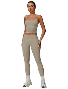 Conjunto de ropa de yoga con spandex flexible para mujer - Product Image 4
