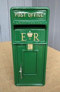 Buzón de Correos de Metal Vintage Verde con Diseño de Unicornio, Cerradura con Llave, Acceso Frontal, Montaje en Pared, Resistente al Agua y a la Oxidación - Product Image 1