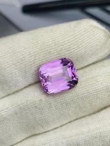 Piedra de Corte Fino de Kunzita Natural Certificada IGI de Calidad AAA, Corte Cojín, 18.47 14.9x13.0x11.2mm, Color Rosa Premium para Coleccionistas - Product Image 4