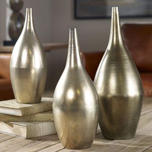 Support floral en fer forgé artisanal pour des accents décoratifs élégants et une belle présentation de fleurs - Product Image 2