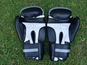 Gants de boxe en cuir PU de qualité supérieure, gants d'entraînement absorbant les chocs, fermeture sécurisée du poignet, protection rembourrée des mains pour la boxe - Product Image 3