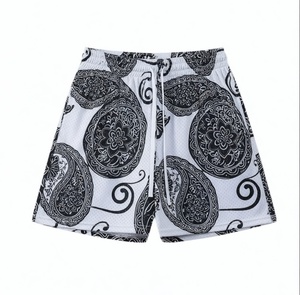 Pantalones Cortos Deportivos para Hombre, Diseño Paisley, Transpirables, con Cordón Ajustable, 100% Poliéster, Diseño Estampado Blanco y Negro - Product Image 1