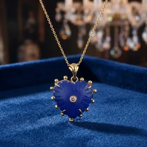 Collier pendentif en forme de cœur en jade bleu avec zircon cubique, plaqué or 18 carats, laiton, bijoux personnalisés les plus vendus - Product Image 6