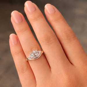 Bague en diamant Marquise minimaliste solitaire East West (or 14 carats) pour femme, bijoux fins pour mariage et anniversaire - Product Image 5