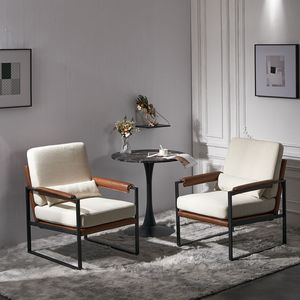 Sedia Singola con Struttura in Ferro e Rivestimento in Pelle Morbida a Nido d'Ape con Braccioli per Uso Interno o Soggiorno - Product Image 3