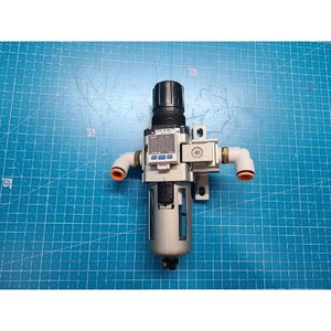 SMC AW30-N03E3-ZA + ISE35-N-65 Piezas de Equipo de Semiconductores Usadas Como Están, Piezas de Repuesto de Equipos Legacy - Product Image 5