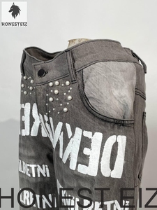 DENIMGUYS กางเกงยีนส์ทรงตรงสไตล์วินเทจสีฟ้าซีดแบบซันเฟดสำหรับผู้ชาย ทรงแบ็กกี้ขาดๆ แบบฮิปฮอป พิมพ์ลายสกรีน รักษ์โลก ซักได้ - Product Image 4