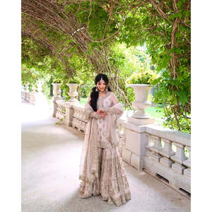 เสื้อ georgette สังเคราะห์หนักของดีไซน์เนอร์ของผู้หญิง & ชุด plazzo dupatta แท้สำหรับใส่ไปงานปาร์ตี้ที่สง่างามดูสุดพิเศษ - Product Image 1