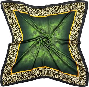 Banderas y Pañuelos Personalizados de Poliéster Transpirable y Ligero para Exteriores, Disponibles en Todos los Colores - Product Image 2