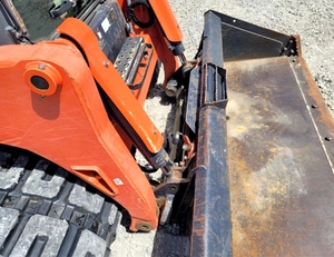 SVL95-2S Heavy Duty Compact Loader Ready To Work - Product Image 3