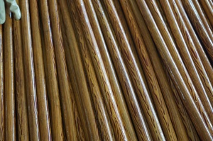 Balai en bois d'eucalyptus en gros avec pelle en PVC, poils rigides, ensemble de nettoyage durable et écologique GMEX Hanoi - Product Image 5