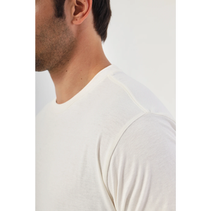 เสื้อยืดคอกลมแขนสั้นผู้ชายสไตล์มินิมอล ผ้าฝ้าย 100% สวมใส่สบาย ปักโลโก้ตามสั่ง ผลิตโดย Impact Flex Apparel - Product Image 5