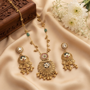 Ensemble collier et boucles d'oreilles pendantes en laiton plaqué or, finition antique traditionnelle, pour femme, anniversaire - Product Image 4