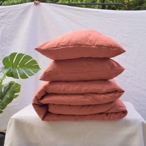 ผ้าปูที่นอนแบบเรียบและแบบรัดมุม ขนาดควีนไซส์ สีน้ำเงินเข้ม ผลิตจากผ้าลินินฝรั่งเศส 100% คุณภาพดี นุ่มสบาย เป็นมิตรต่อสิ่งแวดล้อม สำหรับขายส่ง - Product Image 3