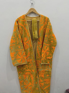 เสื้อแจ็คเก็ตกำมะหยี่ปักลายดอกไม้สำหรับผู้หญิง ผ้าฝ้าย 100%  แบบสองด้าน คอวี แขนยาว เสื้อคลุมฤดูหนาว ดีไซน์หรูหรา - Product Image 1
