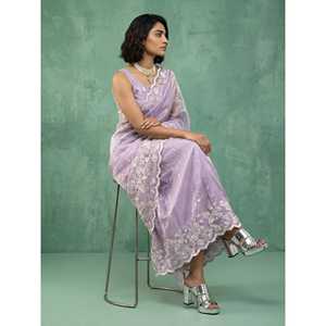 Sari en soie pure Chanda Elite Weaves avec broderie florale élégante, travail Schiffli Resham Zari et bordure ajourée - Product Image 1