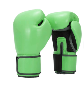 Gants de boxe en cuir beige avec fermeture Velcro, design respirant pour l'entraînement des adultes - Product Image 2