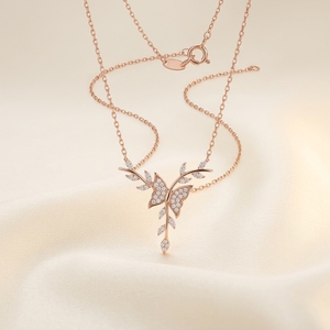 สร้อยคอรูปผีเสื้อ ทอง 14k ประดับเพชรแบบ Pave จี้รูปผีเสื้อ ผลิตในอินเดีย จี้น่ารักแบบสั่งทำ ทองคำแท้ 18k เครื่องประดับชั้นดี - Product Image 1