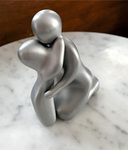 Figurine d'ange en métal argenté de luxe jouant de l'harpe, sculpture de fée volante vintage en métal, artisanat métallique raffiné, décoration pour la maison et le salon - Product Image 3