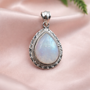 จี้รูปหยดน้ำมูนสโตนธรรมชาติ เงินแท้ 925 งานแฮนด์เมด ดีไซน์คลาสสิก ของขวัญเครื่องประดับสำหรับผู้หญิง ผู้ชาย และทุกเพศ - Product Image 5