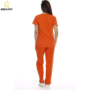Ensemble d'uniformes médicaux pour femmes : Blouse de travail à col en V classique et pantalon de jogging style yoga - Product Image 3