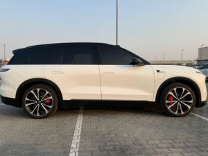 NIO ES8 2023 SUV électrique AWD Monomoteur Pneus R18 Batterie au lithium Sièges en cuir Caméra arrière Autonomie NEDC 201-300 km Charge rapide - Product Image 3