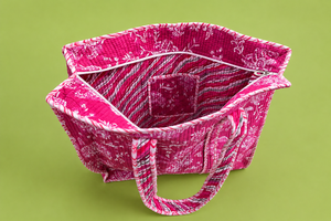 Quilted Cotton <b>Tote</b> Bag Reversible Floral Print Shoulder Handbag Rope Handles <b>Zipper</b> Closure for Shopping Daily Use - Product Image 4