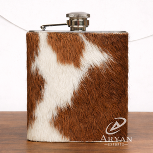 ปลอกกระติกน้ำสแตนเลส 7 ออนซ์ หุ้มด้วยหนังแท้ลายขนสัตว์ สไตล์เรสติกแบบตะวันตก ปลอกกระติกวิสกี้แบบกำหนดเองได้ - Product Image 1